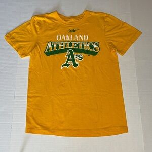 NIKE MEN’S YELLOW OAKLAND ATHLETICS COOPERSTOWN REWIND ARCH T-SHIRT